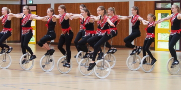 Schwungvolle Choreografien auf dem Einrad