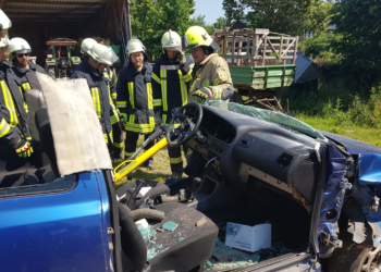 Wenn’s klemmt – Feuerwehr Poggensee übt technische Hilfe