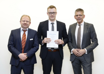 Felix Driemecker für Einser-Abschluss ausgezeichnet