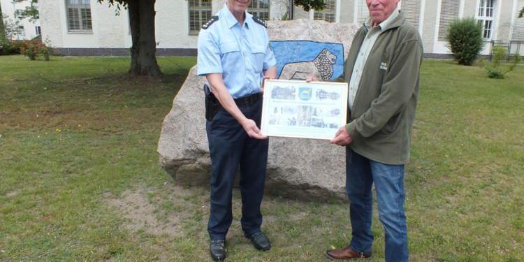 Die Bundespolizeiabteilung Ratzeburg ehrt Heino Wulf