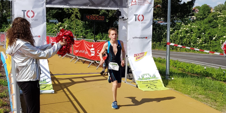 Möllner Triathleten glänzen in Lübeck beim ‚7 Türme Triathlon‘