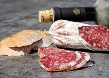 Mitnahme von tierischen Lebensmitteln auf Reisen: Gefahr der Einschleppung von Tierseuchen