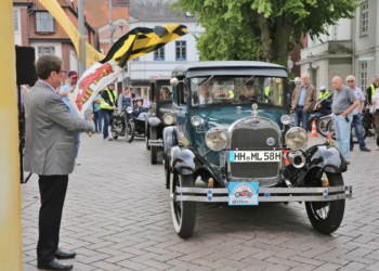 Wieder ‚Bewegung‘ in Ratzeburg – 49. Veteranen-Rallye gestartet