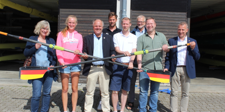 Wagner-Bockey besucht Ratzeburger Ruderakademie: Berufliche Laufbahn von Spitzensportlern stärker fördern