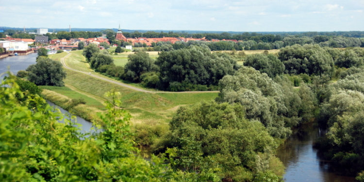 Wanderung am Elbufer bei Boizenburg
