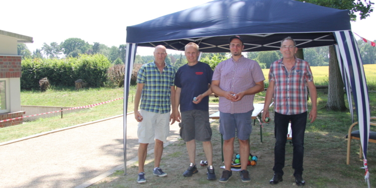 Eine Boulebahn für Brunsmark