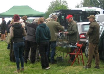 Fix was los auf dem Jäger-Flohmarkt