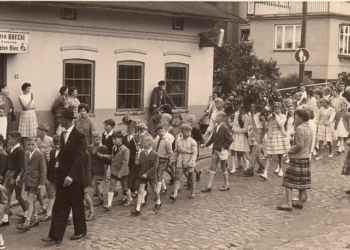 Krummesser suchen in Zusammenarbeit mit der Dorfschaft 825 Bilder