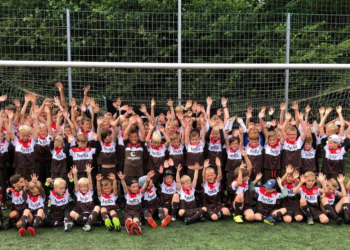 Rabauken des FC St. Pauli erobern Sportzentrum Berkenthin