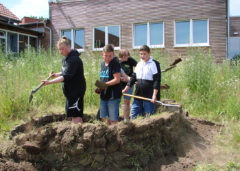 Drei BUND-Insektenburgen an Schulen in der KSK-Aktion „GUT. Für die Gemeinschaft“ fertiggestellt