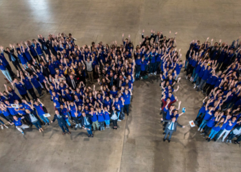 Startschuss in den Beruf: famila heißt 150 neue Auszubildende willkommen