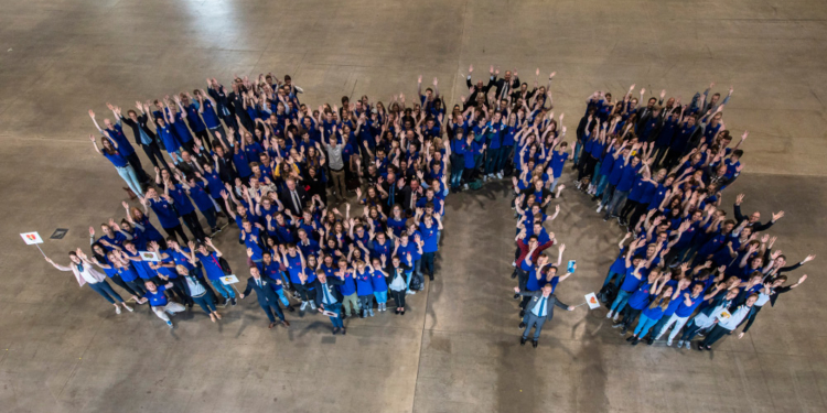 Startschuss in den Beruf: famila heißt 150 neue Auszubildende willkommen