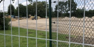 Krummesser Kunstrasen bekommt Kork als Füllstoff