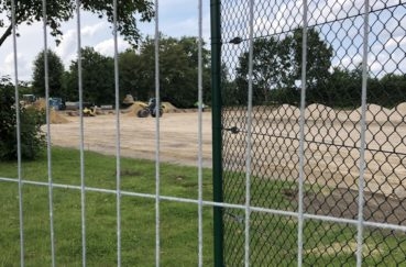 Krummesser Kunstrasen bekommt Kork als Füllstoff