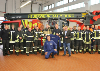 30 neue Trainingsanzüge für die Ratzeburger Feuerwehr