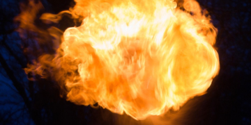 Feuer und Flamme am See Kühsen