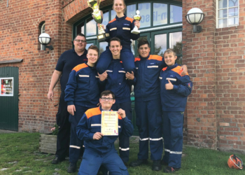 Wander-Pokal geht an die Jugendfeuerwehr Wentorf bei Hamburg