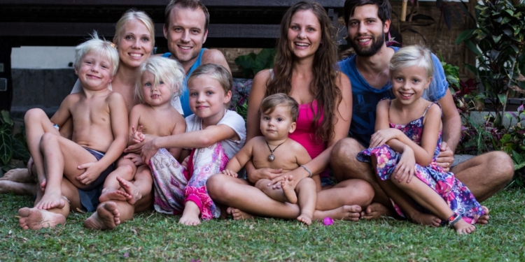 Doku-Dienstag: ‚Zwei Familien auf Weltreise‘ im Filmclub