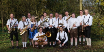 Original Duvenseer Blasmusik feiert 70-jähriges Jubiläum beim Oktoberfest-Frühschoppen in Duvensee