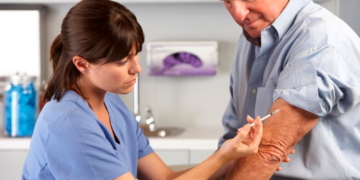 Kleiner Stich, große Wirkung: Impfung gegen Virusgrippe schützt Menschen im Kreis Herzogtum Lauenburg