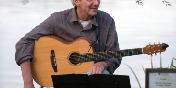 Finger Style und Gesang