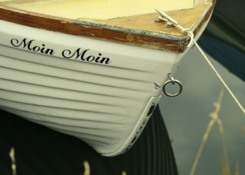 Op Platt: 50 Jahre Grundschule Mollhagen