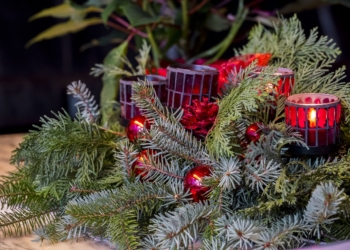 Adventskränze binden im Familienzentrum Berkenthin