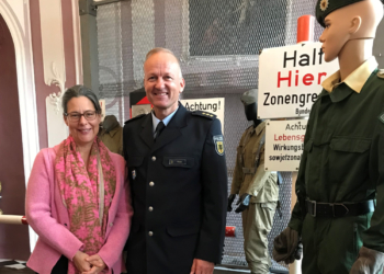 Nina Scheer bei Ausstellungseröffnung in Ratzeburg zu 30 Jahre Mauerfall