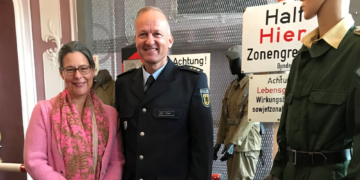 Nina Scheer bei Ausstellungseröffnung in Ratzeburg zu 30 Jahre Mauerfall