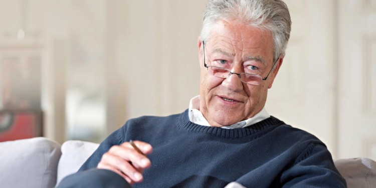 Weihnachtliche Lesung mit Björn Engholm