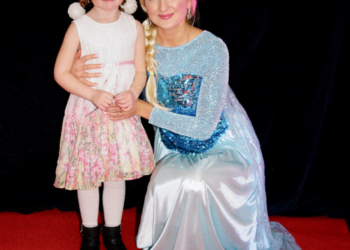 Eiskönigin Elsa kommt persönlich ins Burgtheater Ratzeburg!