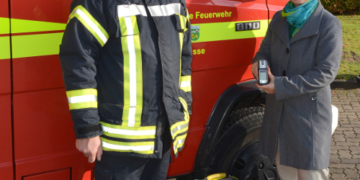FDP Nusse spendet Gaswarngeräte für die Feuerwehr