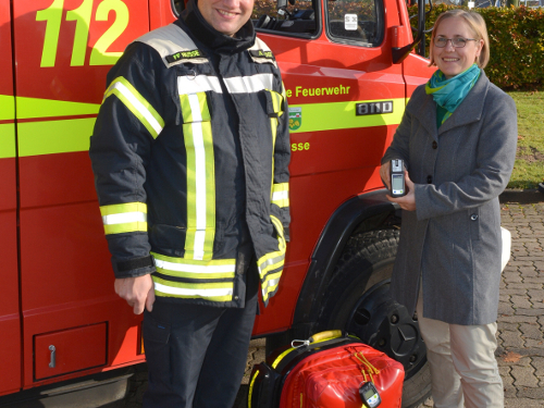 FDP Nusse spendet Gaswarngeräte für die Feuerwehr
