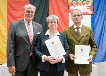 Freiherr-vom-Stein-Verdienstnadel für Anke Brügmann und Heinz Dohrendorff