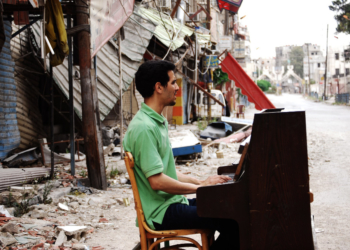 Aeham Ahmad gestaltet das Auftaktkonzert des 16. Möllner Folksfests