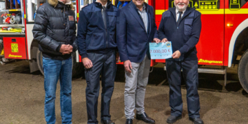 Schöne Spende für die Freiwillige Feuerwehr Aumühle