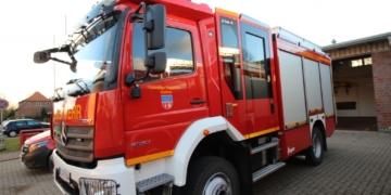 Feierliche Übergabe des neuen LF 10 an die Feuerwehr Ziethen
