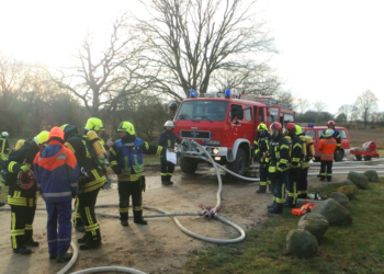Länderübergreifende Übung an der Gläsernen Meierei in Dechow