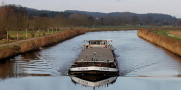 Bei filigranem Dezemberwetter ist die ‚Filagram‘ auf Höhe der Hude