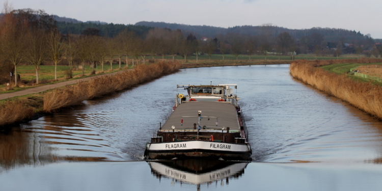 Bei filigranem Dezemberwetter ist die ‚Filagram‘ auf Höhe der Hude