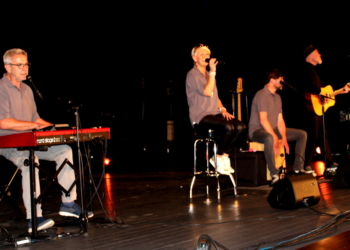 40 Jahre ‚Platt’n Roll‘: Godewind-Mitbegründer und Sänger Shanger Ohl mit dem Verdienstorden des Landes ausgezeichnet