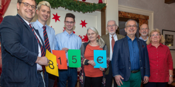 Ratzeburger DLRG nahm Erlös aus Pflanzenflohmarkt entgegen