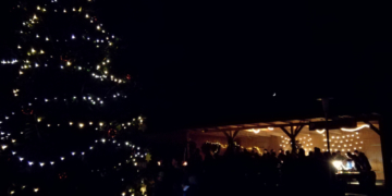 7. Weihnachtsbaum Aufstellen in Kastorf