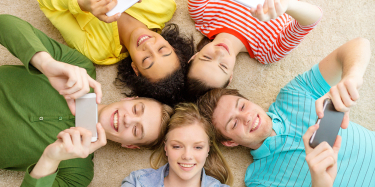 AOK verteidigt den Titel bei den Young Brand Awards 2019: Wieder beliebteste Krankenkasse bei den jungen Menschen