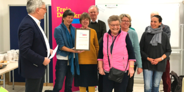 Liberaler Bürgerpreis geht an den Helferkreis ‚Asyl im Dorf‘ aus Kröppelshagen