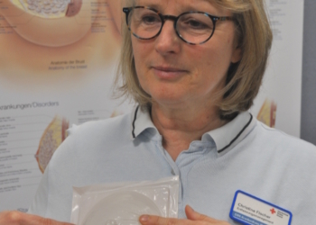 Brust-Selbstuntersuchung kann Leben retten