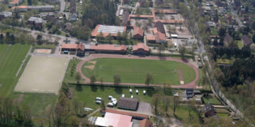Sanierung der Rundlaufbahn auf dem Ratzeburger Riemannsportplatz beginnt vorzeitig