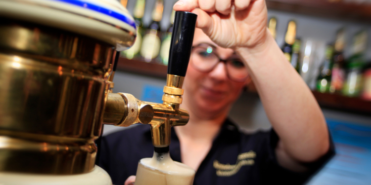 Immer mehr Menschen im Kreis Herzogtum Lauenburg haben Zweitjob