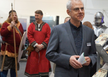 ‚Europas Sterne funkeln über dem Kreis‘ – Frank Düwel stellt in Hamburg KuSo-Flyer vor