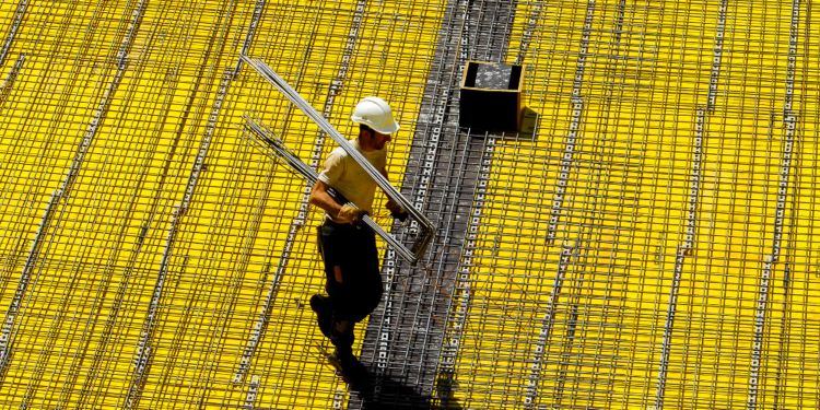 Mehr Geld für 1.940 Bauarbeiter im Kreis Herzogtum Lauenburg gefordert
